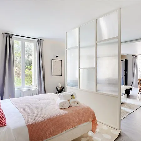 Au Coeur De Montmartre Apartamento *